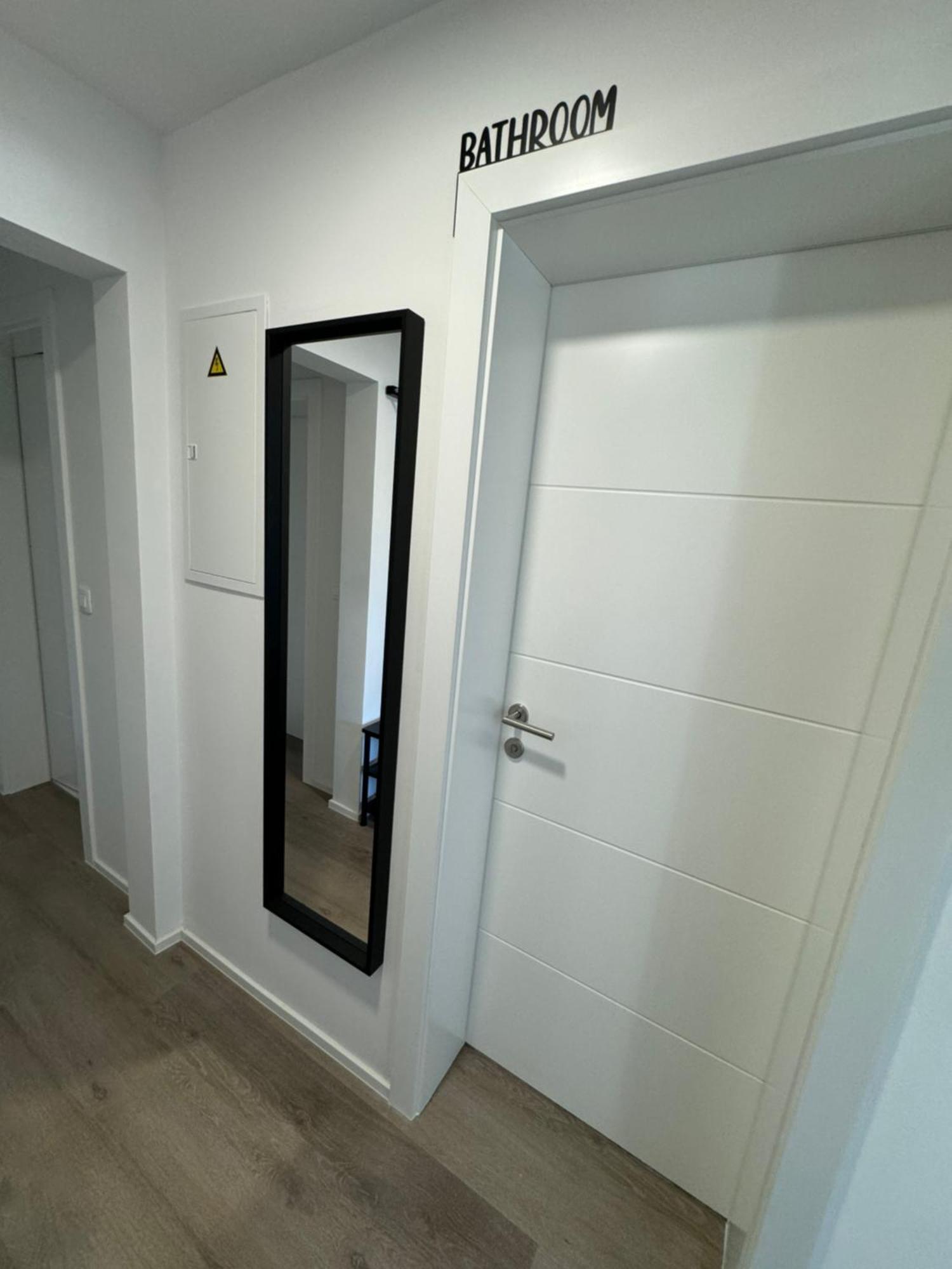 House Apartment *