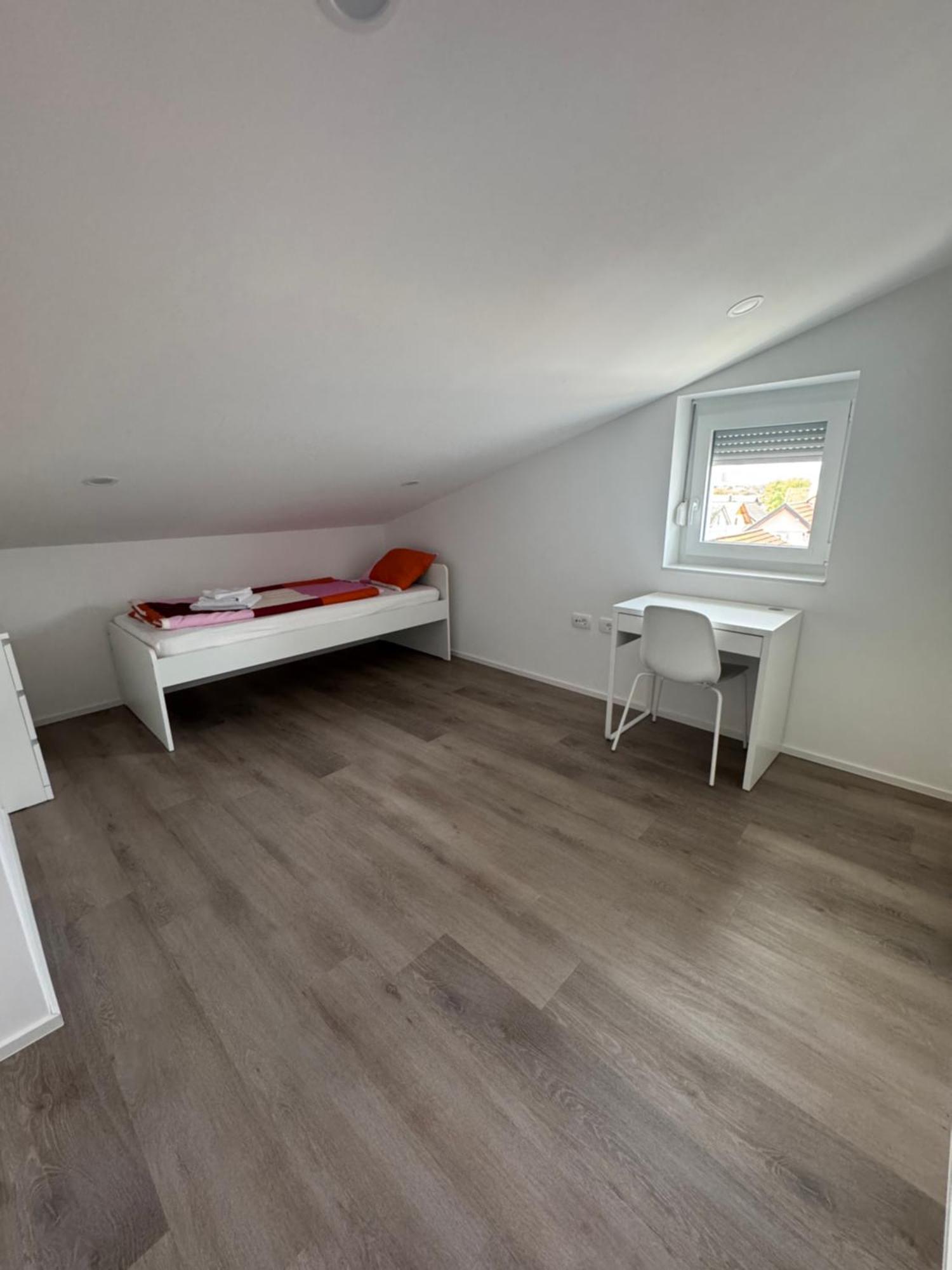 House Apartment *